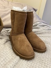 GENUINE UGG Boots  Chestnut