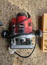 Power Devil 810w Router with Fence and Bit Set