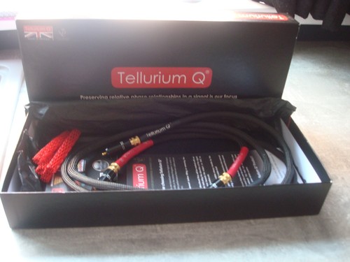 Tellurium ultra black - black, rca