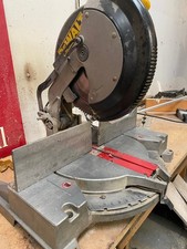 DE WALT DROP CHOP SAW 240v
