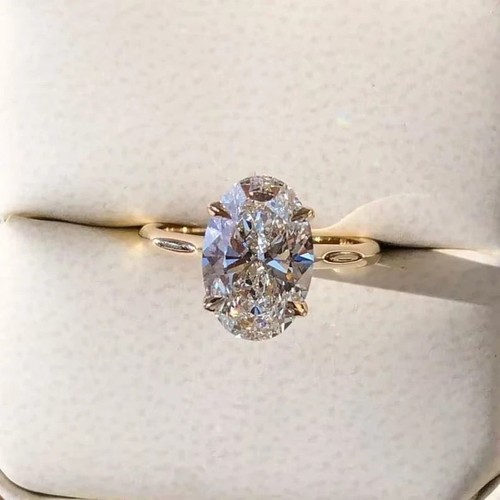 Women ring lab grown - 4.20, ct