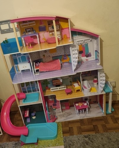 Dolls house - dolls,