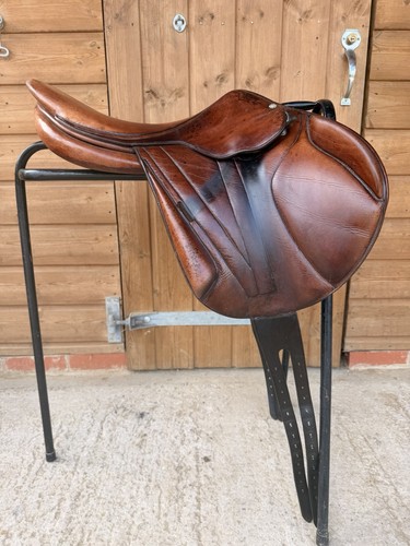Butet monoflap jump saddle - butet,