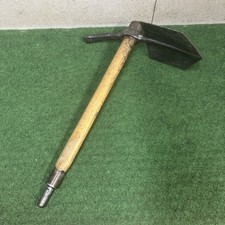 WW2 British military stamped entrenching Tool, wooden Handle & elwell 1942 Head 