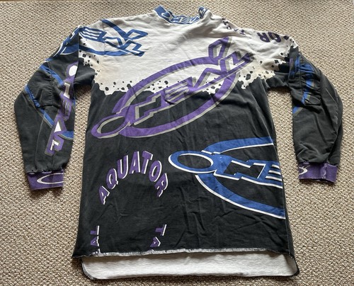 Vintage 1993 distressed 90s - vintage,