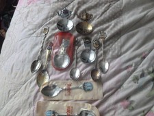 job lot of silver coloured and gold coloured spoons absolutely nice collection