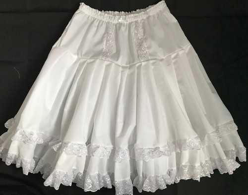 Rockabilly style white - 50’s,