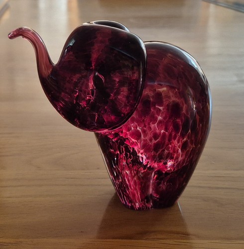 Glass elephant flecked - elephant,