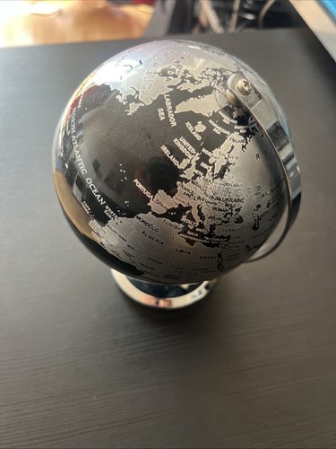 World globe black - black, with