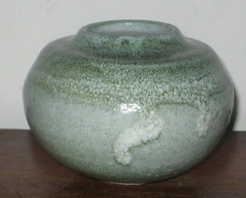 Striking studio pottery vase - pottery,