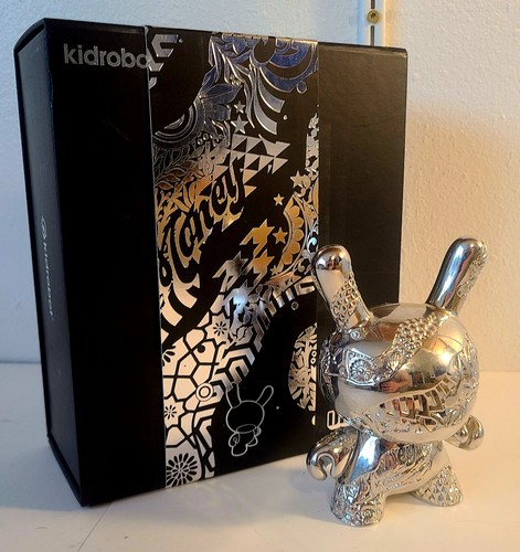 New money metal dunny by - new,