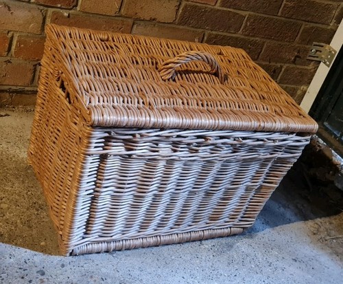 Sturdy wicker basket with - sturdy,