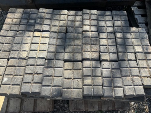 100 staffordshire blue block - 100,