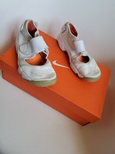 Nike Rift  size 2.5 eu 35 Boys trainers sandals Espadrilles Barefoot 