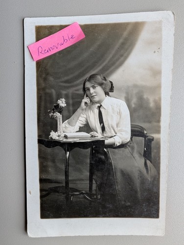 Old photo woman girl - old,