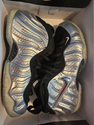Two pair nike - pair, of