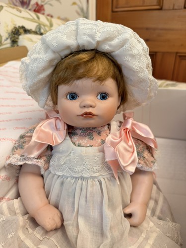 Delightful porcelain - 17”,