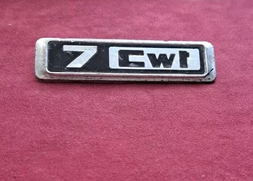 Morris marina van 7cwt badge - morris,
