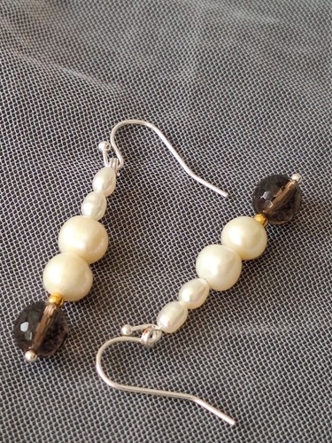 Natural freshwater pearls - freshwater,
