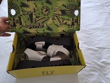 Fly London Bridle off white MEKA857FLY sandals