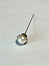 Pretty Vintage Hat / Lapel Pin - 6cm x 1.5cm