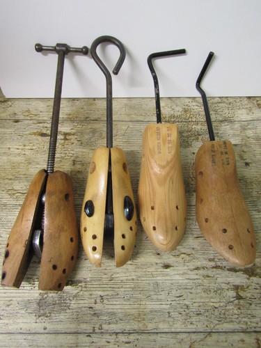 Vintage wooden shoe trees - 4,