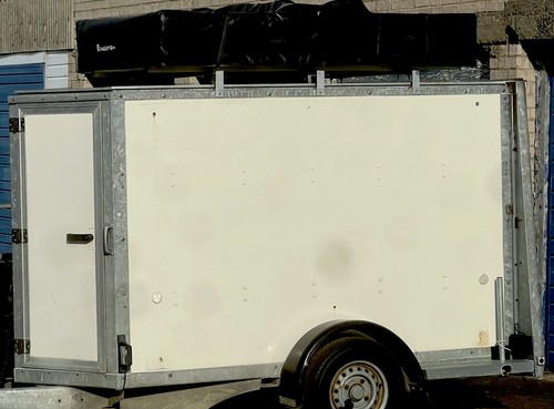 Roof tent trailer man - trailer, 4