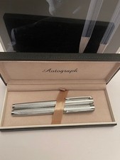 AUTOGRAPH FOUNTAIN AND