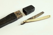 1811 - 1815 • Georgian Steel Cut Throat Razor & Case by James E. Stace Sheffield