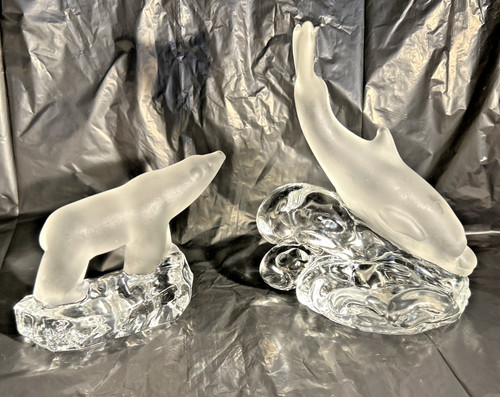 Figures dolphin and polar - figures,