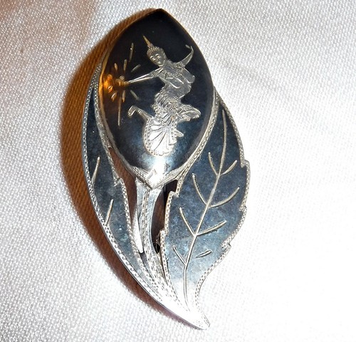 Exquisite pre 1939 siam - exquisite,