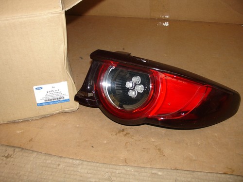 2525712 rear right driver tail - right,