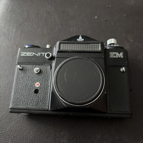 Zenit camera body - em,