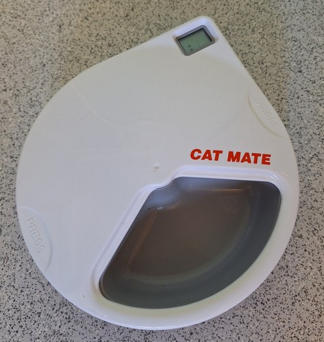 Cat mate automatic feeder - automatic,
