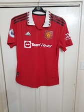 Red Manchester United shirt