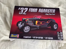 Revell 1932 Ford Roadster 1:25 FACTORY SEALED BOX