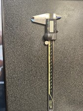 Mitutoyo 500-197-30 Digital Digimatic Vernier Caliper 200mm/0-8" Absolute