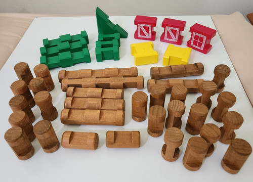 Lot pieces large - lot, 44