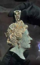 4 Ct Real Moissanite Queen