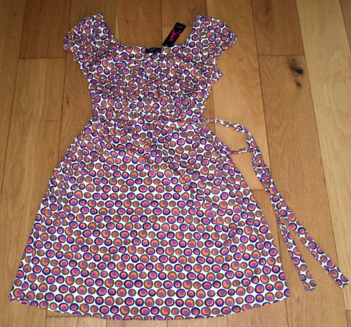 Red herring retro geometric - retro,