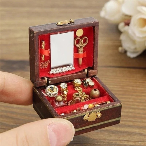 Dolls house miniatures 12 - house, 1:12