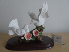 Leonardo Collection Doves