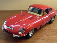 Burago 1:18 Scale No.3018 1961 Jaguar E Type Coupe