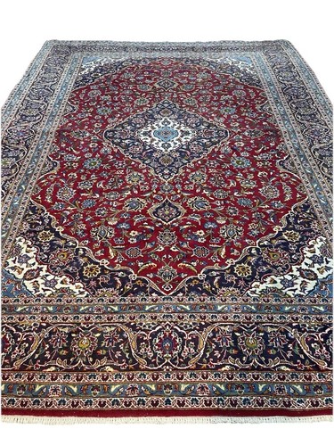 Beautiful red keshan - red,