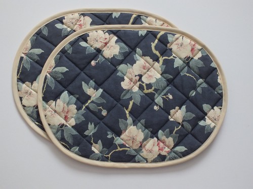 Pair quilted oval table - quilted,