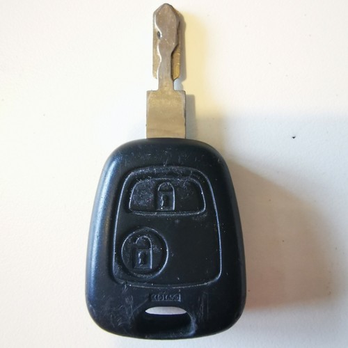 Genuine oem peugeot button - genuine,