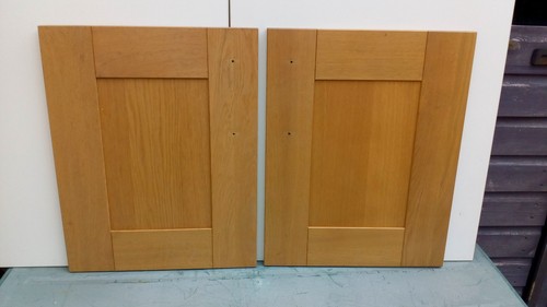 Pair solid light oak shaker - solid,