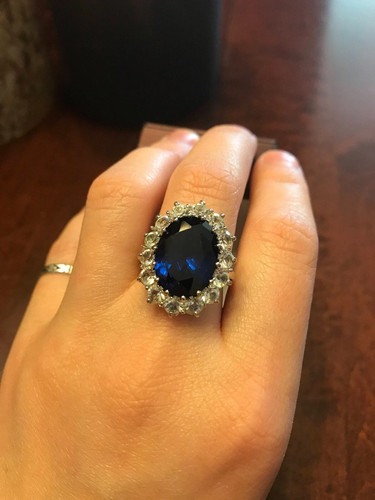 Real oval sapphire - 5.50,