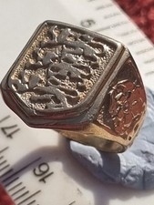 9ct Yellow Gold 6.8g Football England 3 Lions Shield Signet Gents Ring Size O 