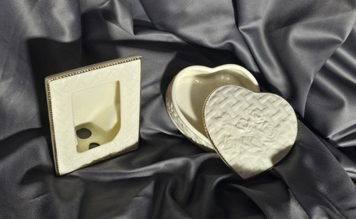 Porcelain heart trinket box - porcelain,